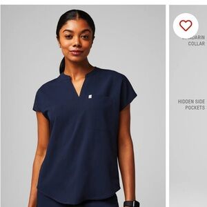 Fabletics Evolve scrub top